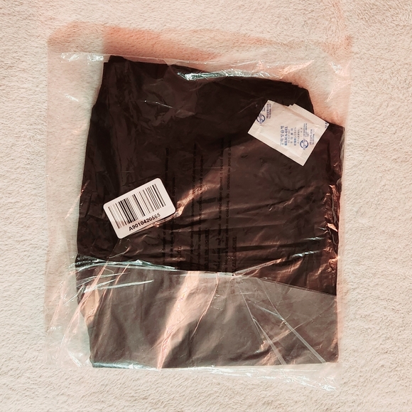 ❤️NWT TORRID LEGGING MESH SNOWFLAKE BLACK PREMIUM LEGGING - PLUS SIZE - Picture 4 of 9